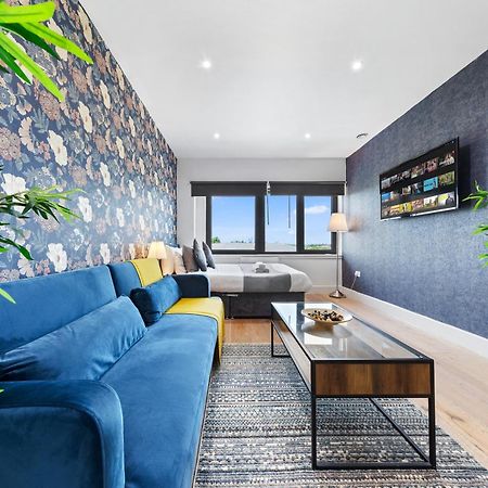 Modern One Bedroom Flat - Sleeps 5 -Near Heathrow - London Ub3 Exteriér fotografie